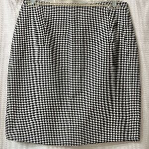 English Wool tweed pencil skirt size 8